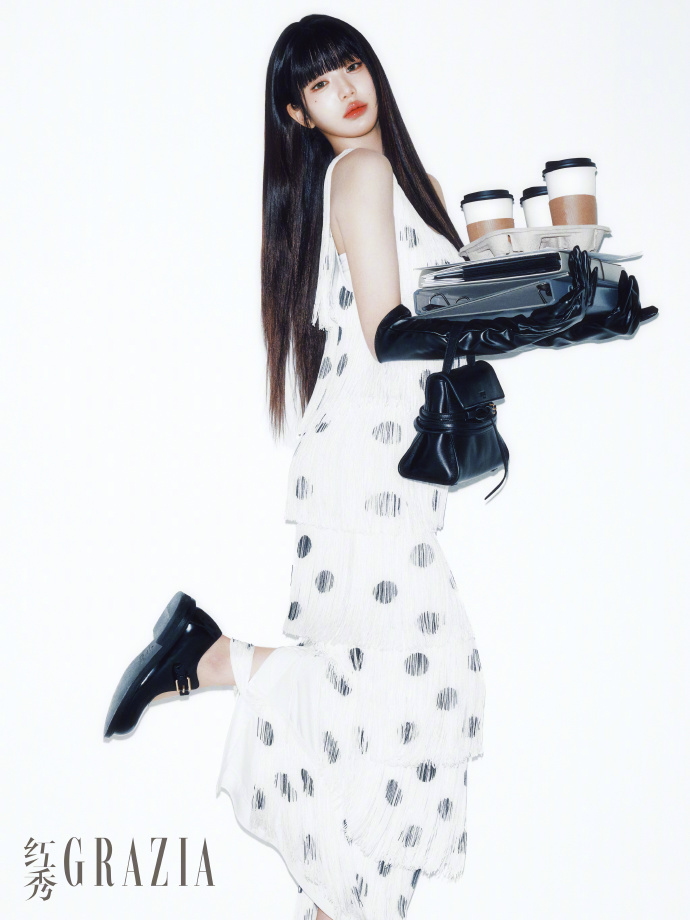 IVE ウォニョン 中華限定 雑誌 トレカ GRAZIA 紅秀 共通 - メルカリ